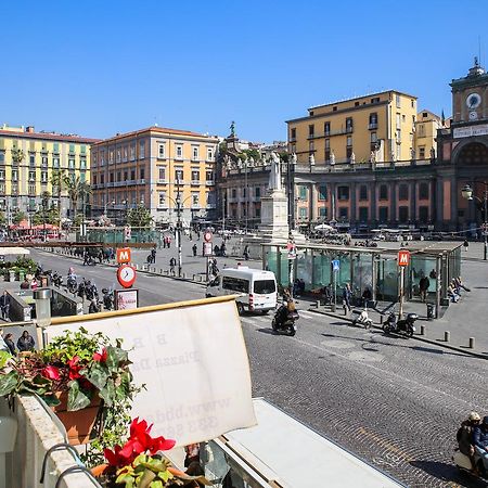 Bed & Breakfast Piazza Dante Наполи Екстериор снимка