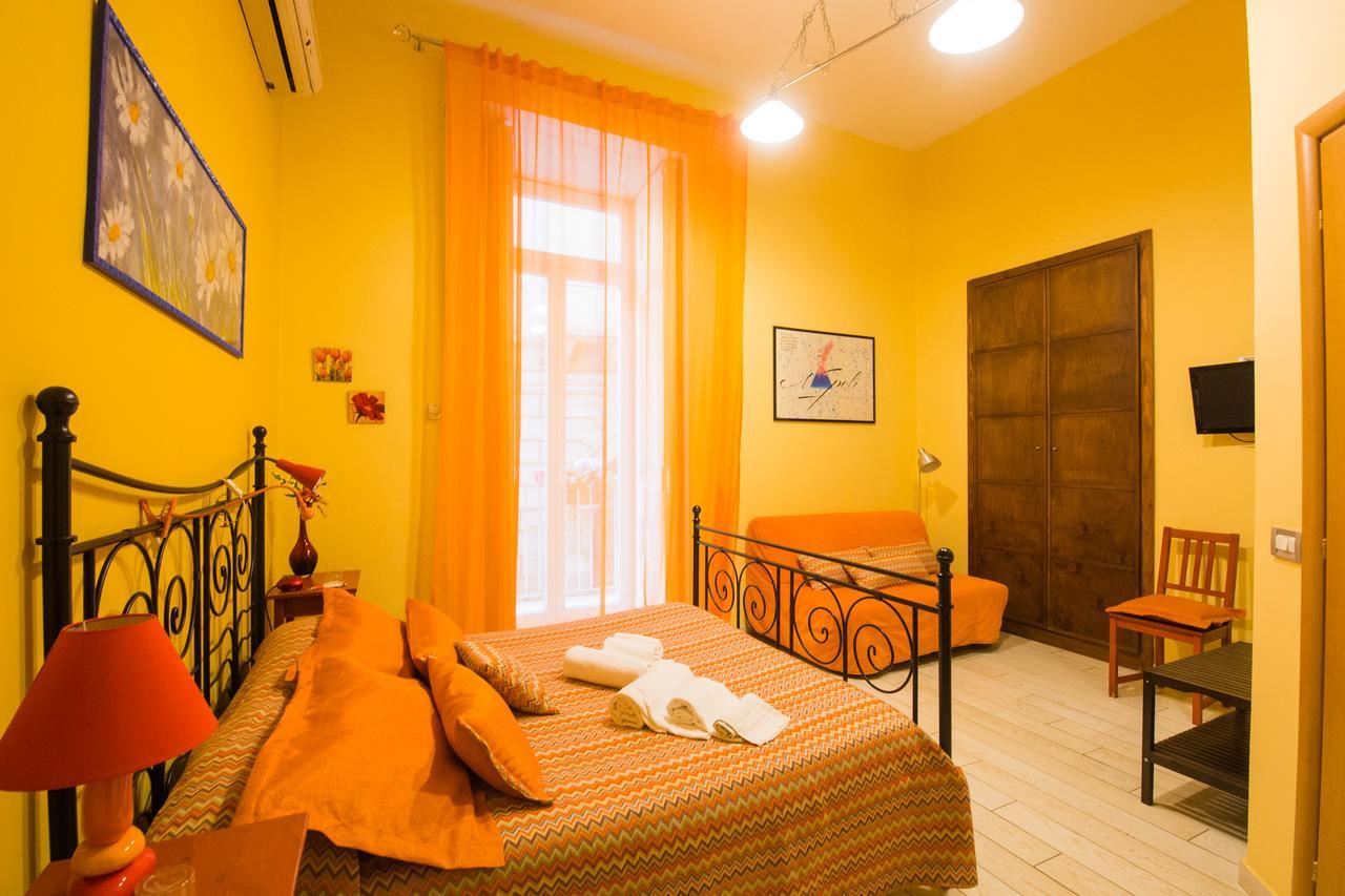 Bed & Breakfast Piazza Dante Наполи Екстериор снимка