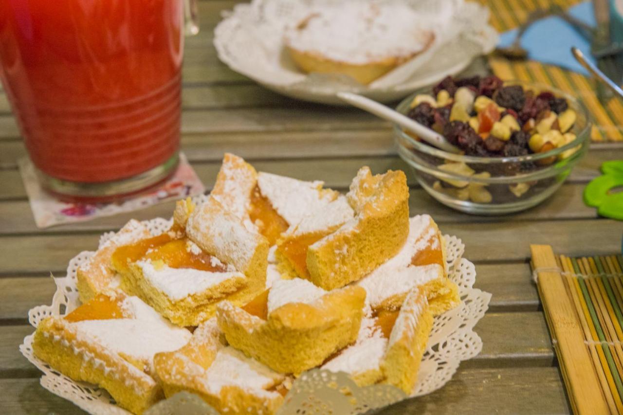 Bed & Breakfast Piazza Dante Наполи Екстериор снимка